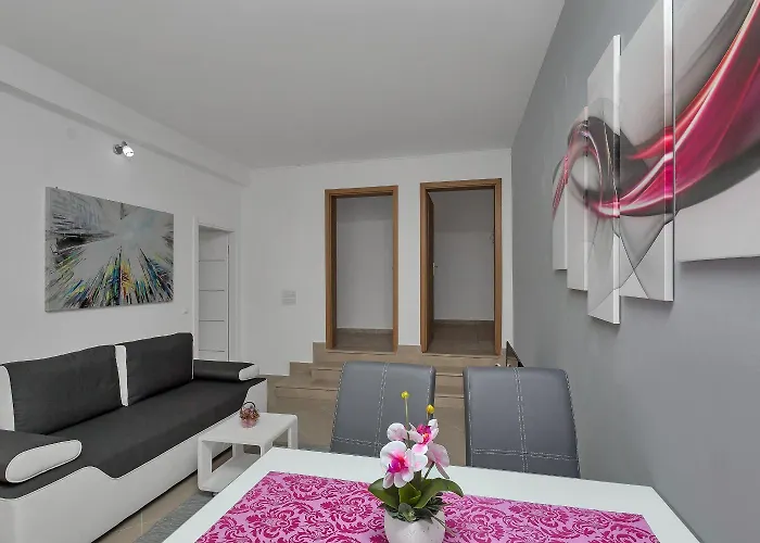 Petar * Макарська