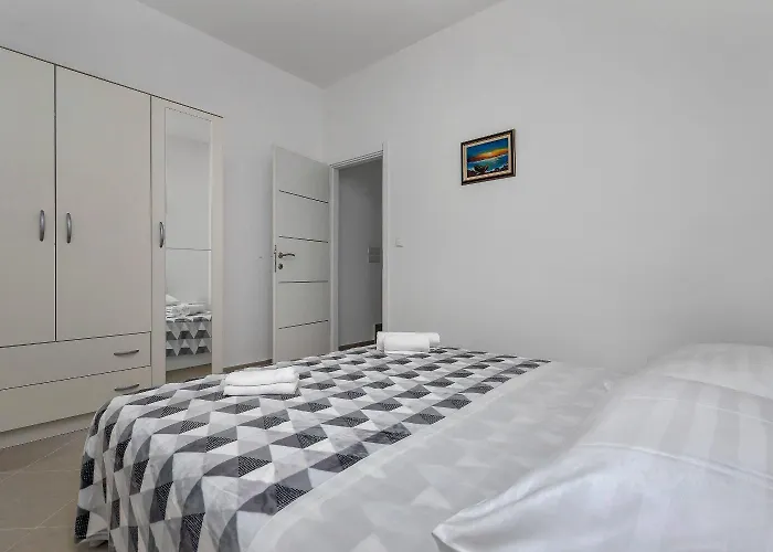 Daire Petar Makarska