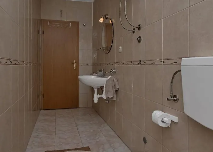 Petar * Макарська